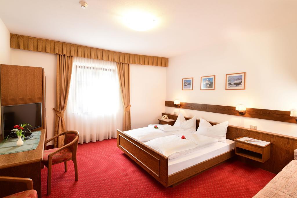 River Hotel Post Кьенес Экстерьер фото